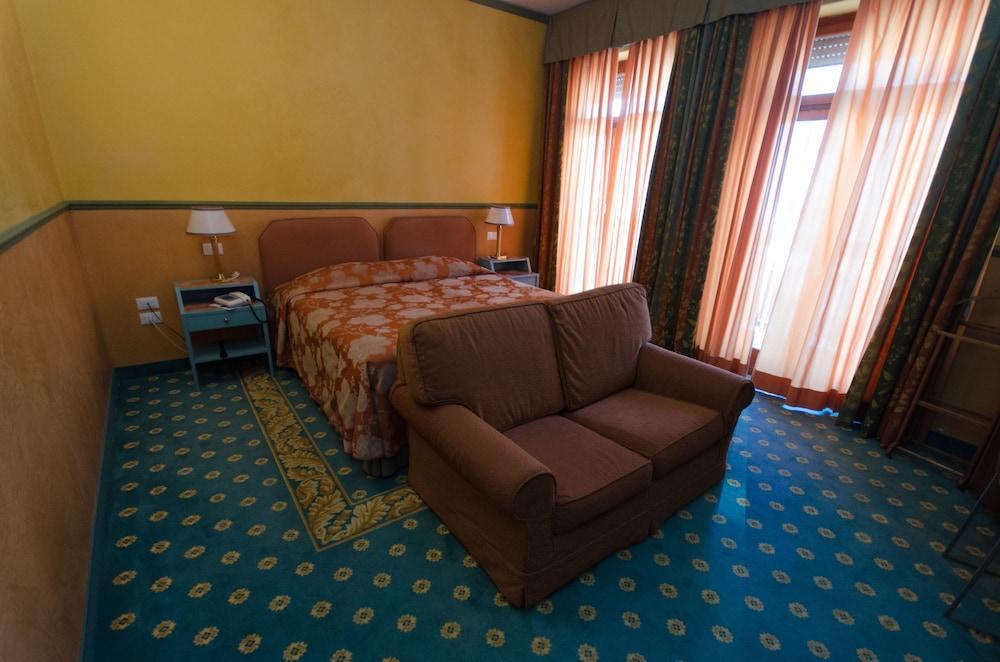 Grand Hotel Tamerici & Principe มอนเตกาตินี แตร์เม ภายนอก รูปภาพ